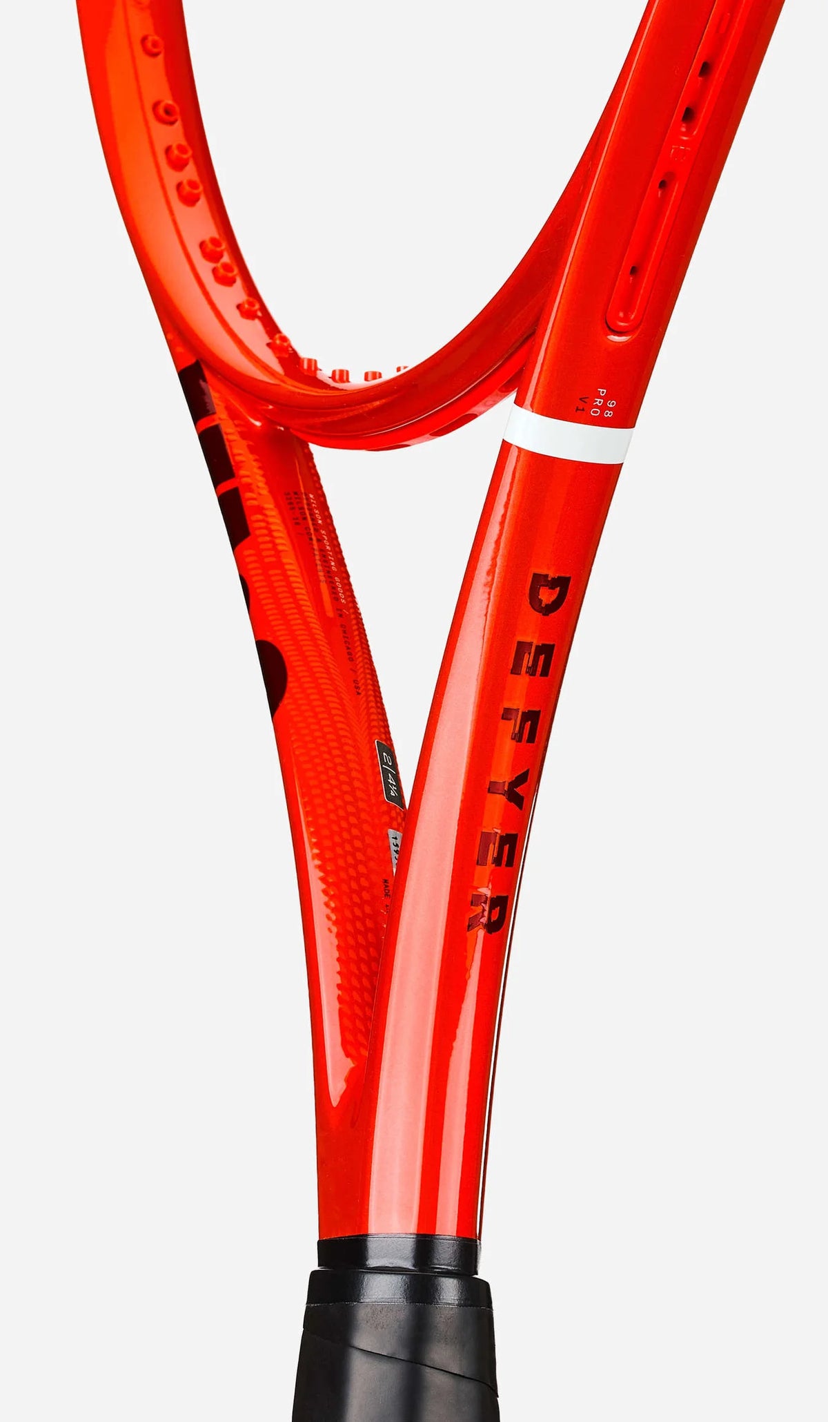 Wilson Defyer 100 Racquet